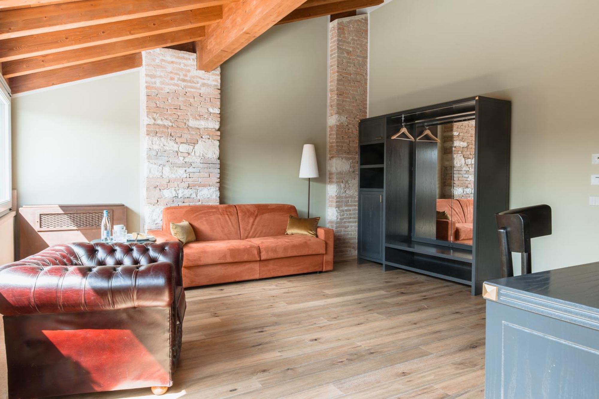 Pavillon Suite & Apartments Пескиера дел Гарда Екстериор снимка