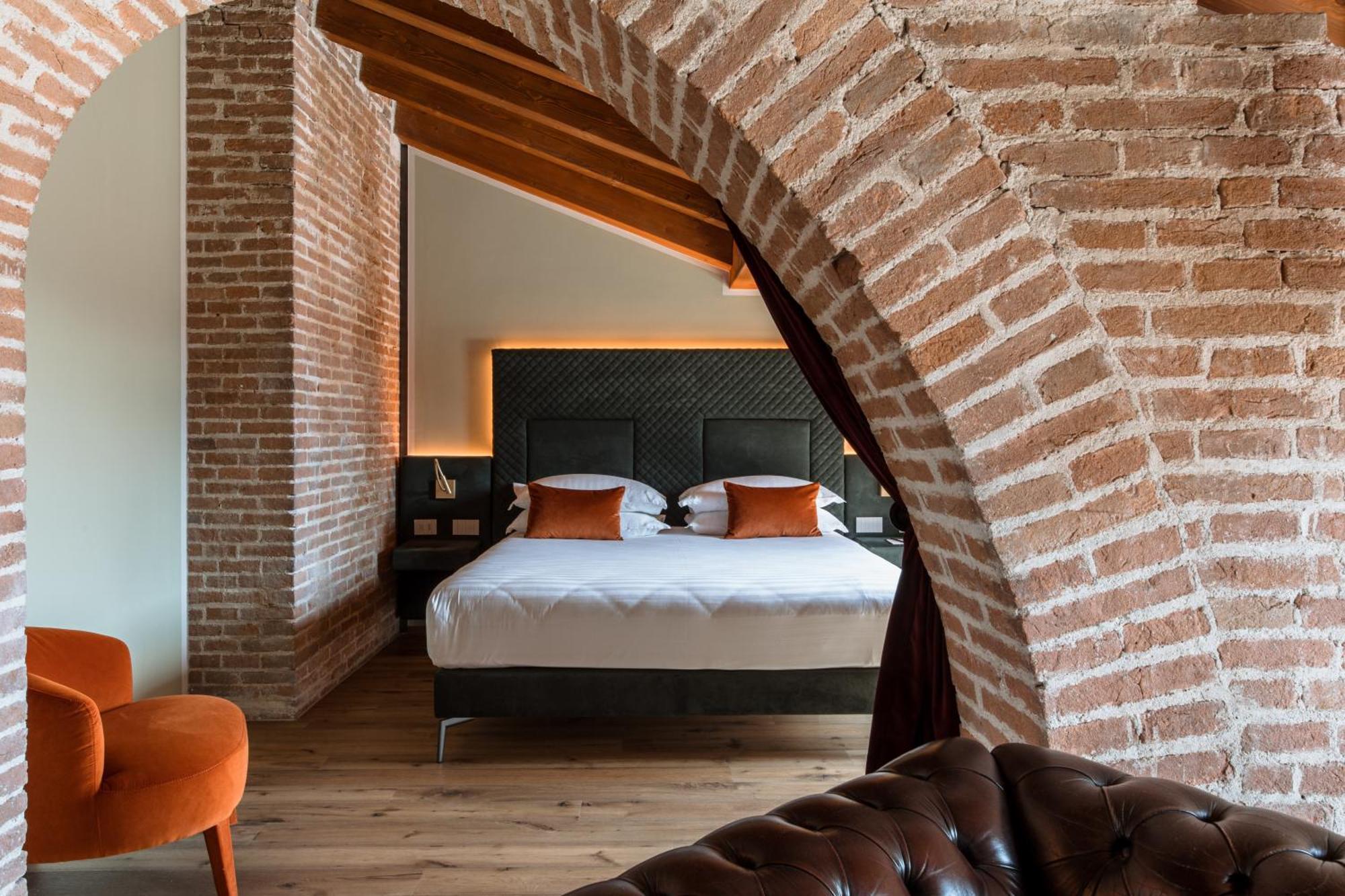 Pavillon Suite & Apartments Пескиера дел Гарда Екстериор снимка
