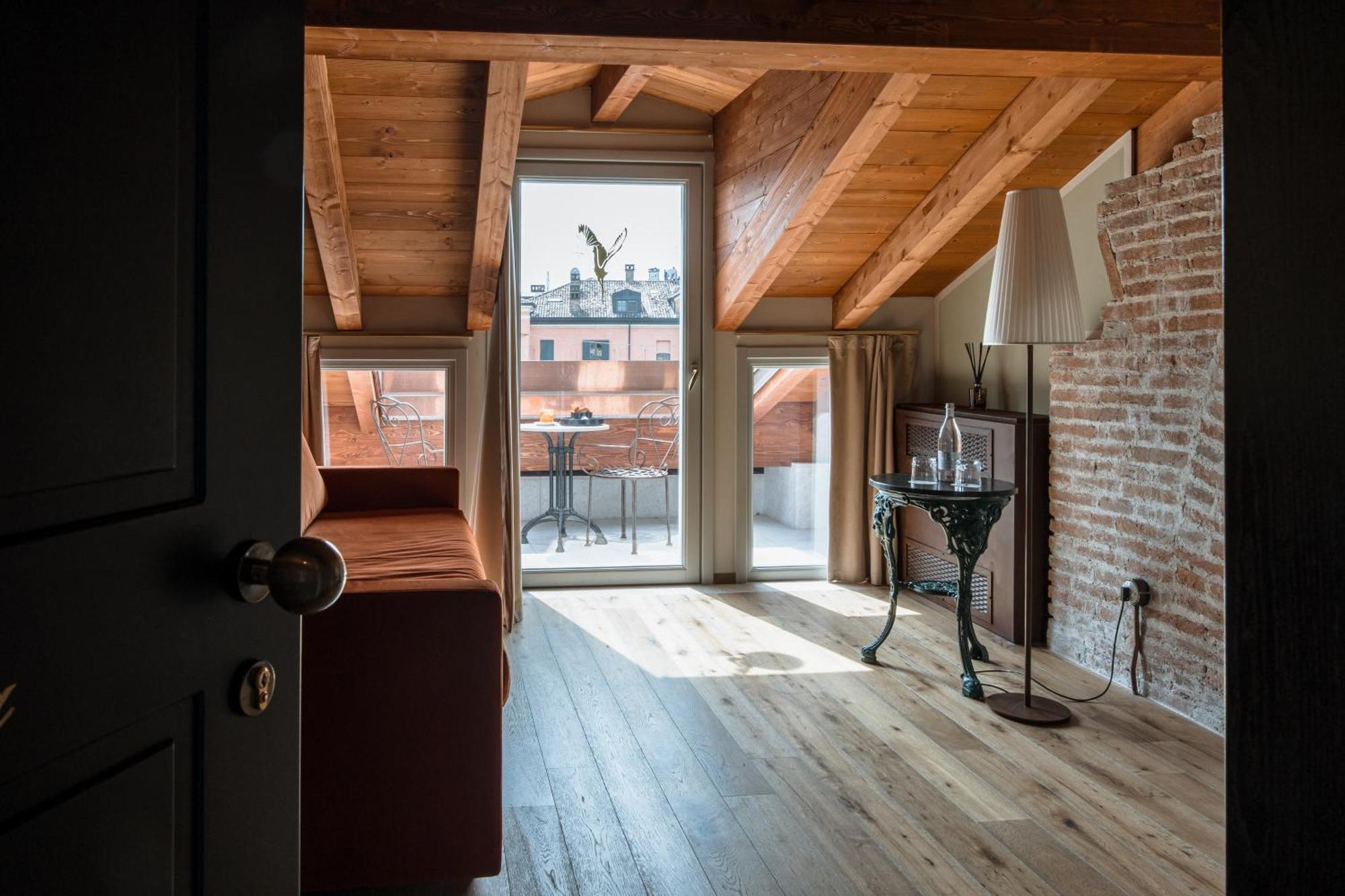 Pavillon Suite & Apartments Пескиера дел Гарда Екстериор снимка