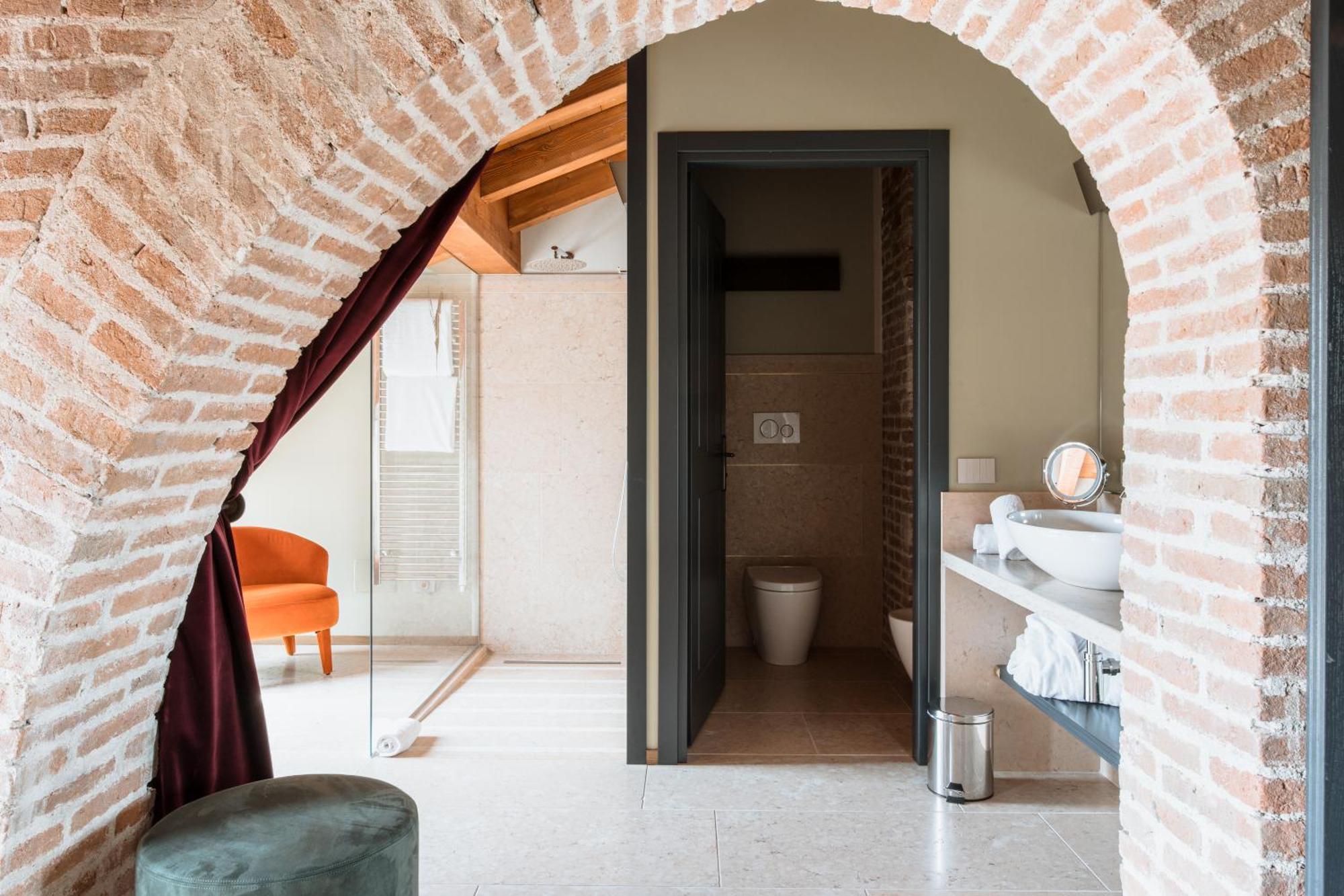 Pavillon Suite & Apartments Пескиера дел Гарда Екстериор снимка