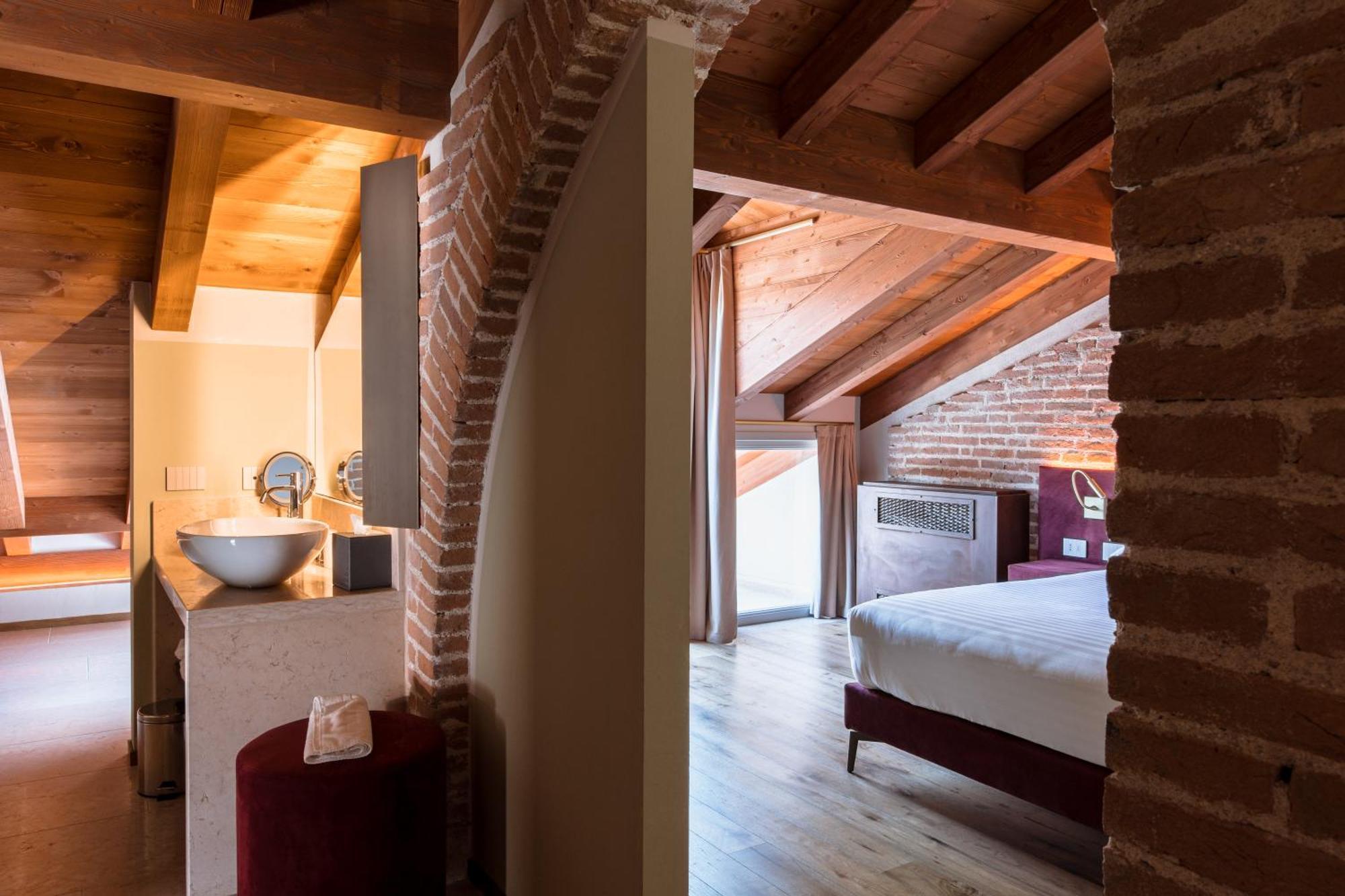 Pavillon Suite & Apartments Пескиера дел Гарда Екстериор снимка