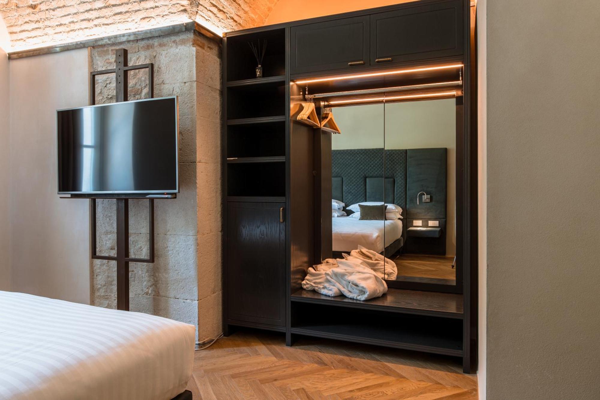 Pavillon Suite & Apartments Пескиера дел Гарда Екстериор снимка