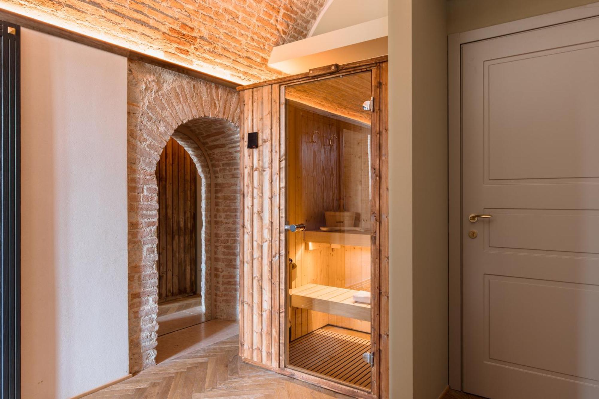 Pavillon Suite & Apartments Пескиера дел Гарда Екстериор снимка