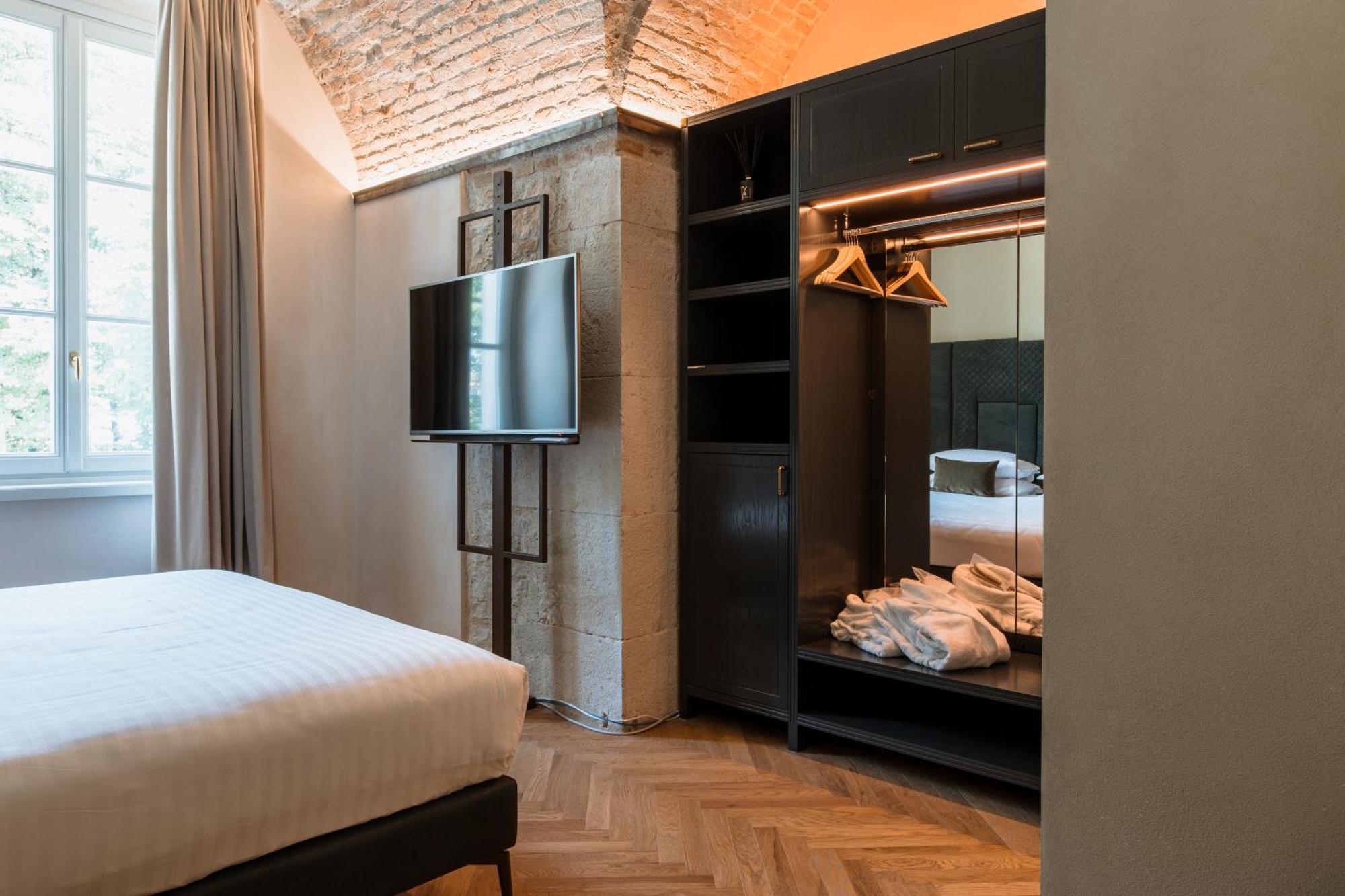 Pavillon Suite & Apartments Пескиера дел Гарда Екстериор снимка