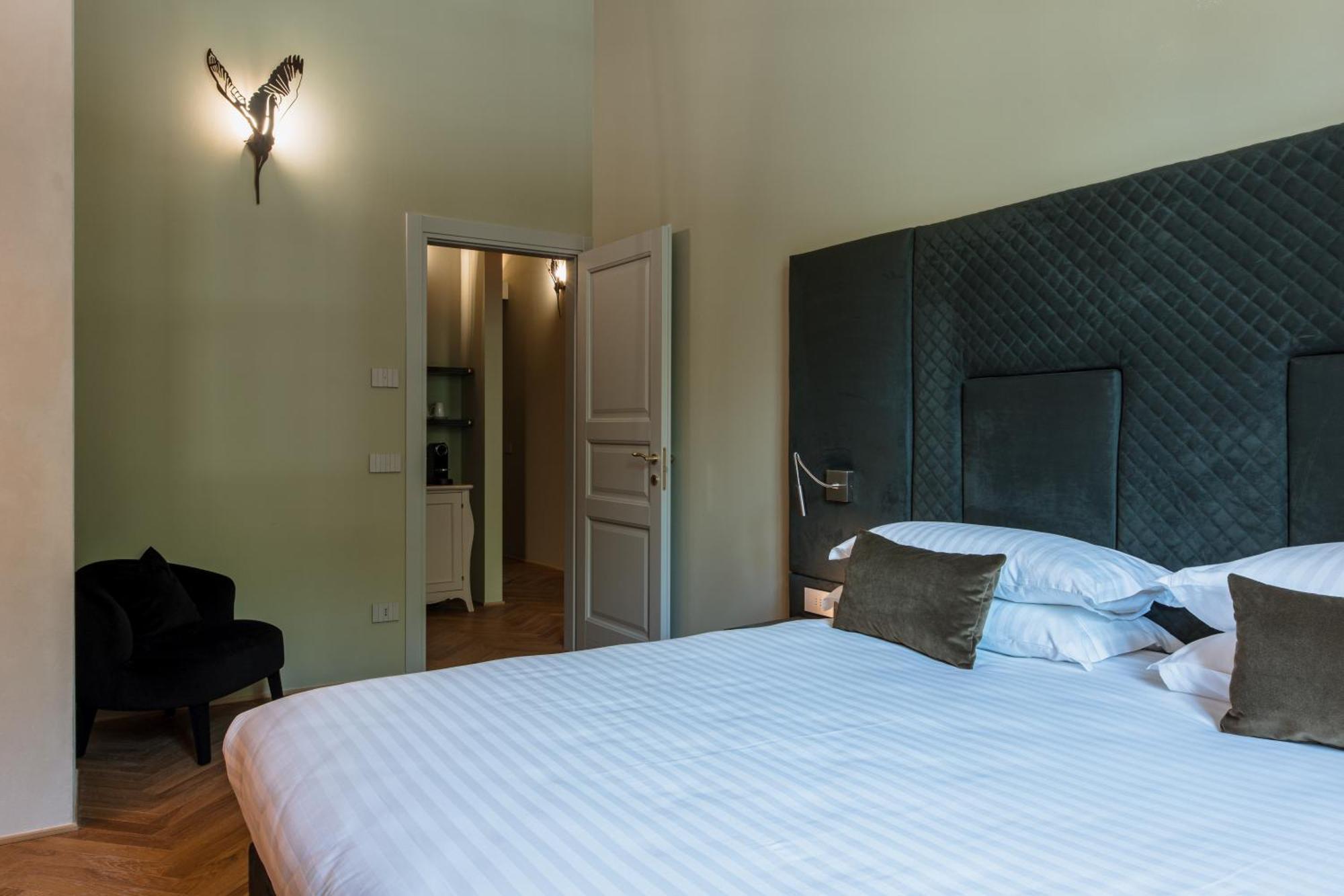 Pavillon Suite & Apartments Пескиера дел Гарда Екстериор снимка