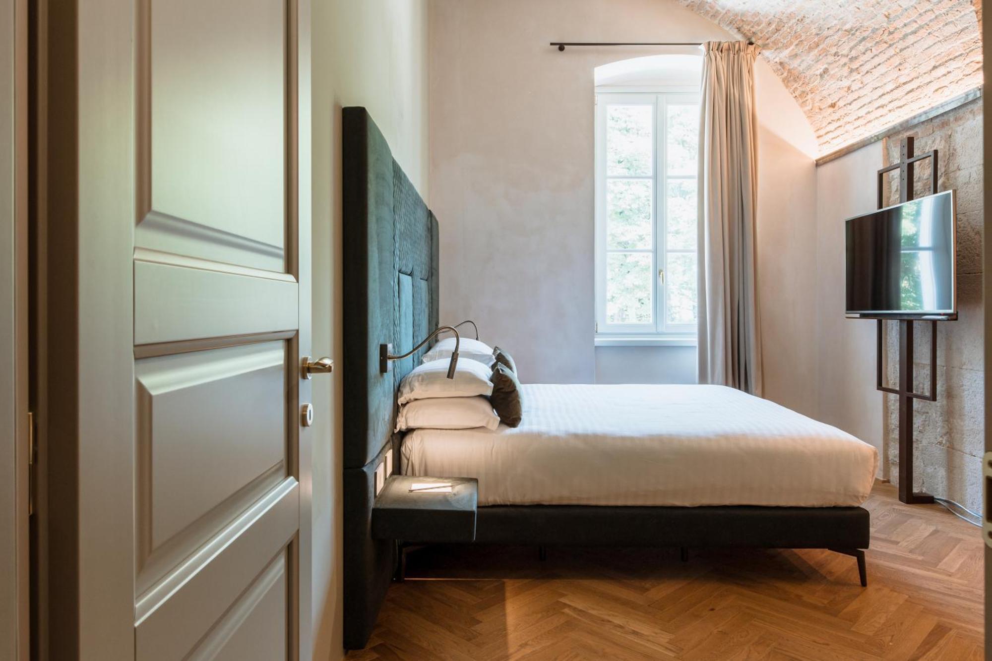 Pavillon Suite & Apartments Пескиера дел Гарда Екстериор снимка