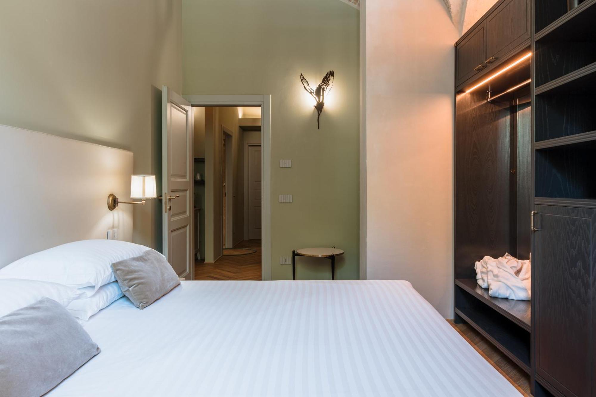 Pavillon Suite & Apartments Пескиера дел Гарда Екстериор снимка