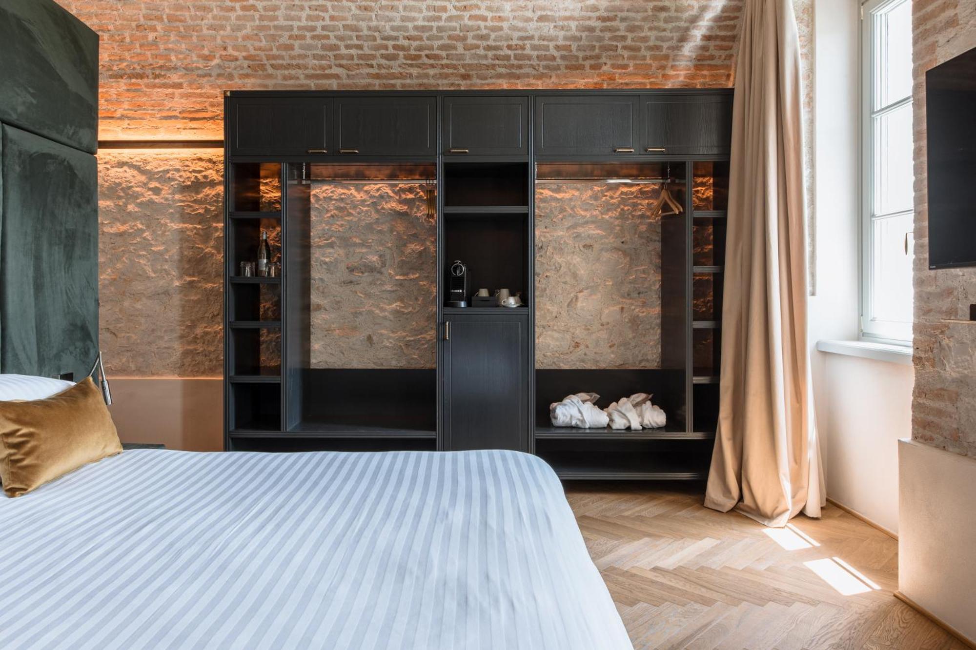 Pavillon Suite & Apartments Пескиера дел Гарда Екстериор снимка