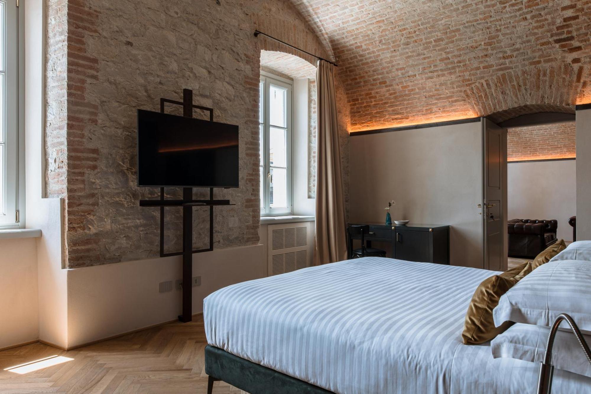 Pavillon Suite & Apartments Пескиера дел Гарда Екстериор снимка